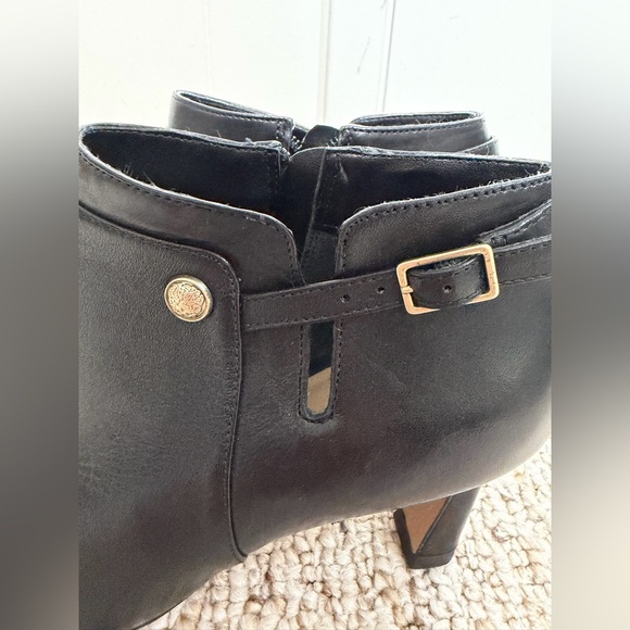Vince Camuto Keeshey Leather Buckle Detail Booties size 8.5 - Picture 6 of 11